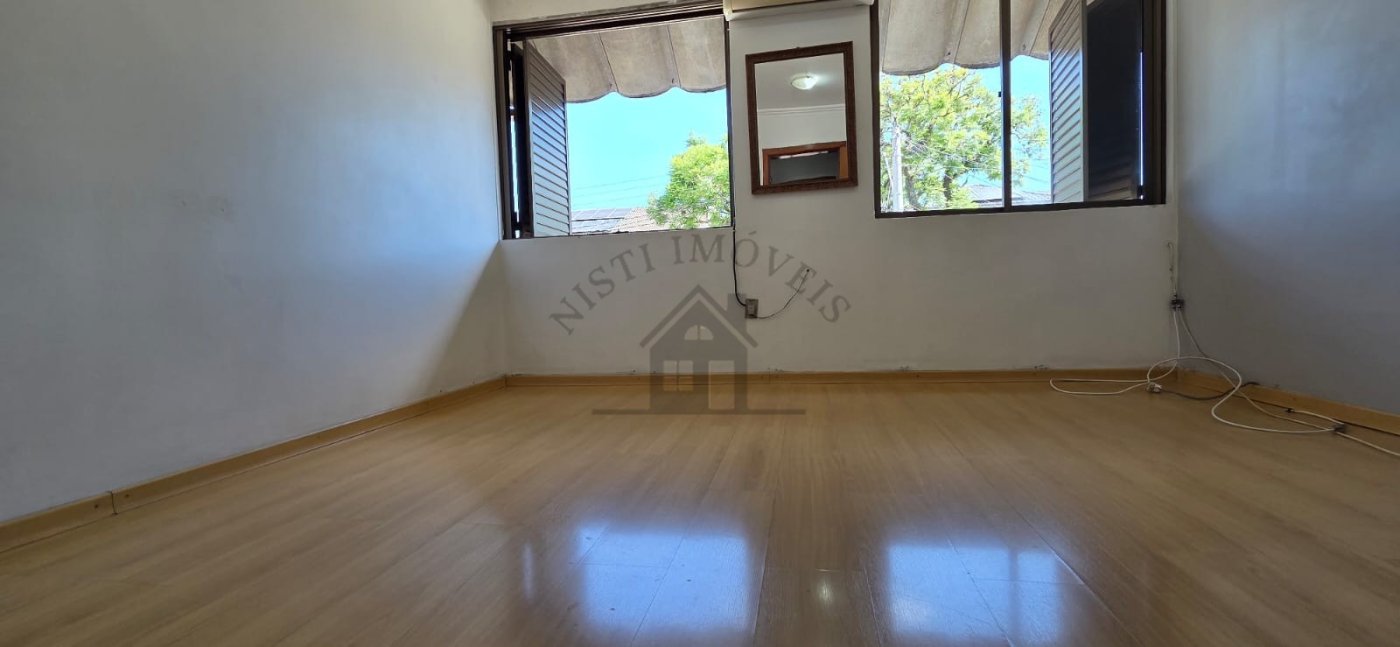 Casa 3 quartos para Venda no bairro JARDIM SABARÁ em Porto Alegre