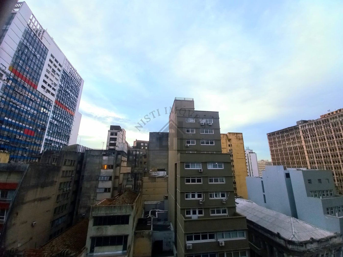 Sala comercial para Venda no bairro Centro Histórico em Porto Alegre