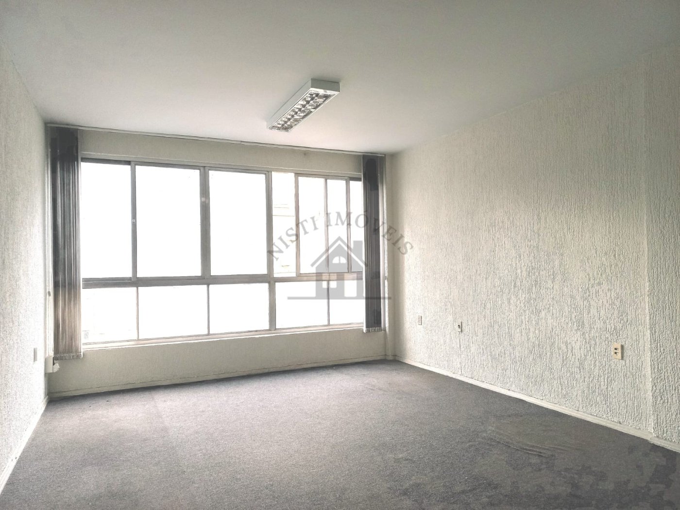 Sala comercial para Venda no bairro Centro Histórico em Porto Alegre