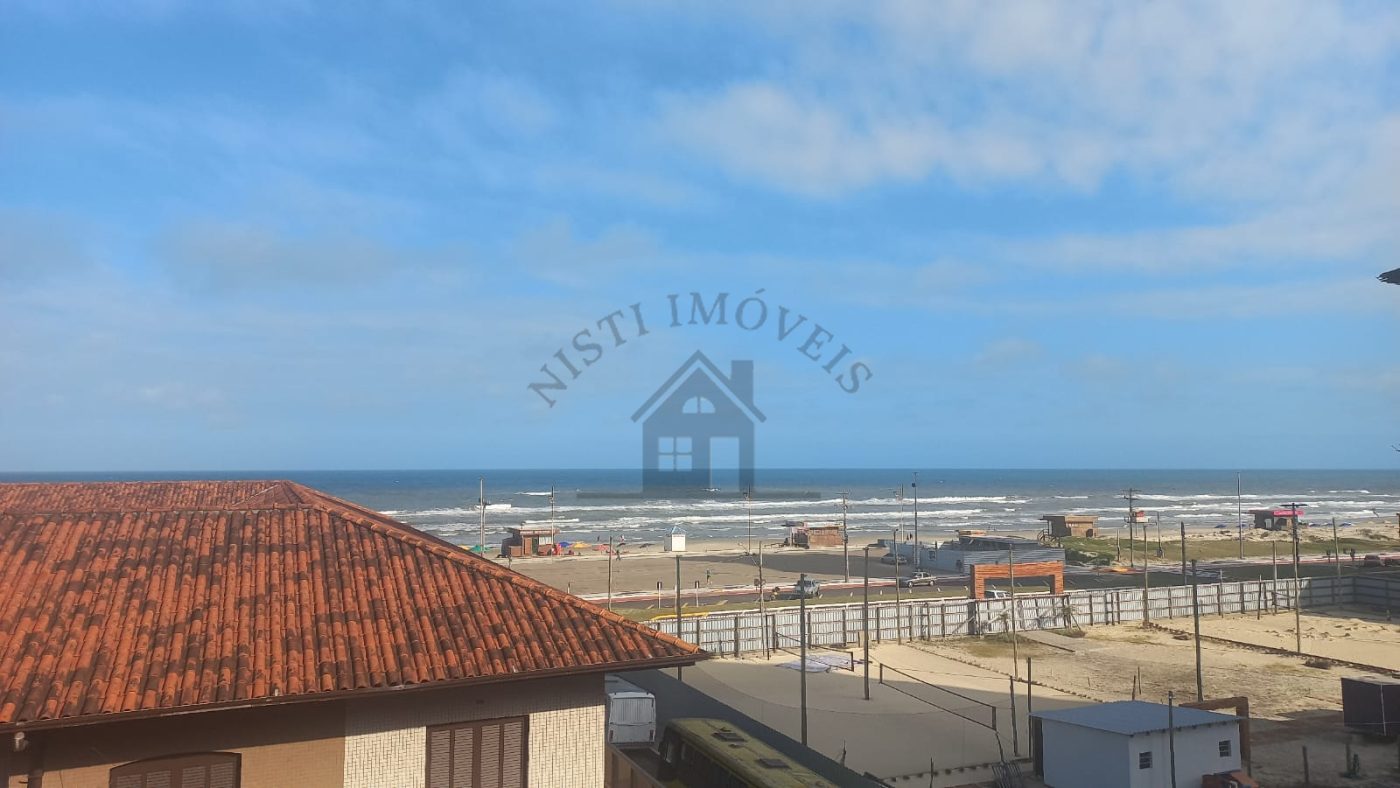 VENDE-SE APARTAMENTO VISTA MAR CENTRO CAPÃO DA CANOA