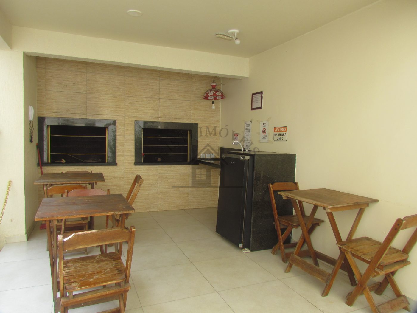 VENDE-SE APARTAMENTO VISTA MAR CENTRO CAPÃO DA CANOA