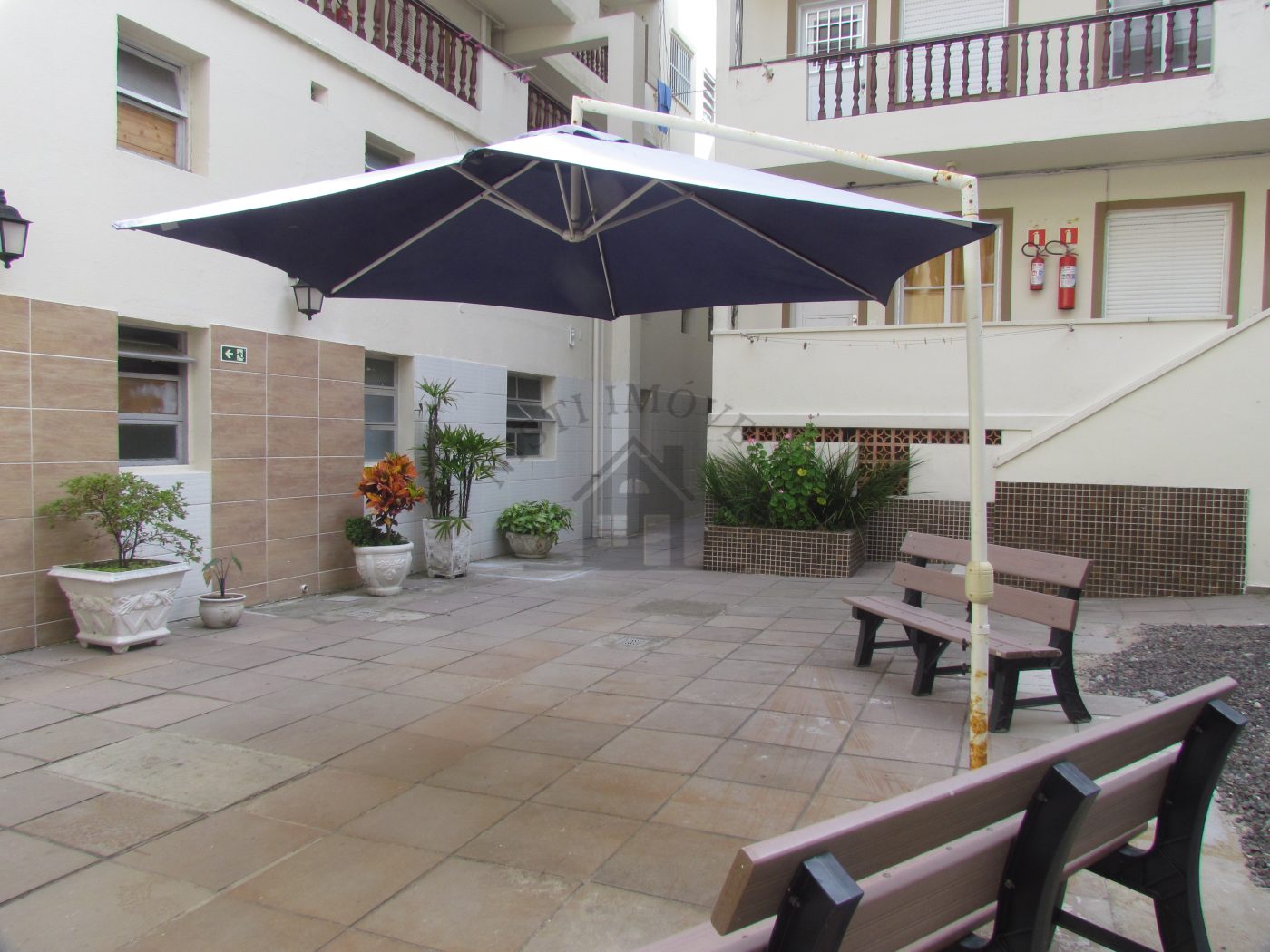 VENDE-SE APARTAMENTO VISTA MAR CENTRO CAPÃO DA CANOA