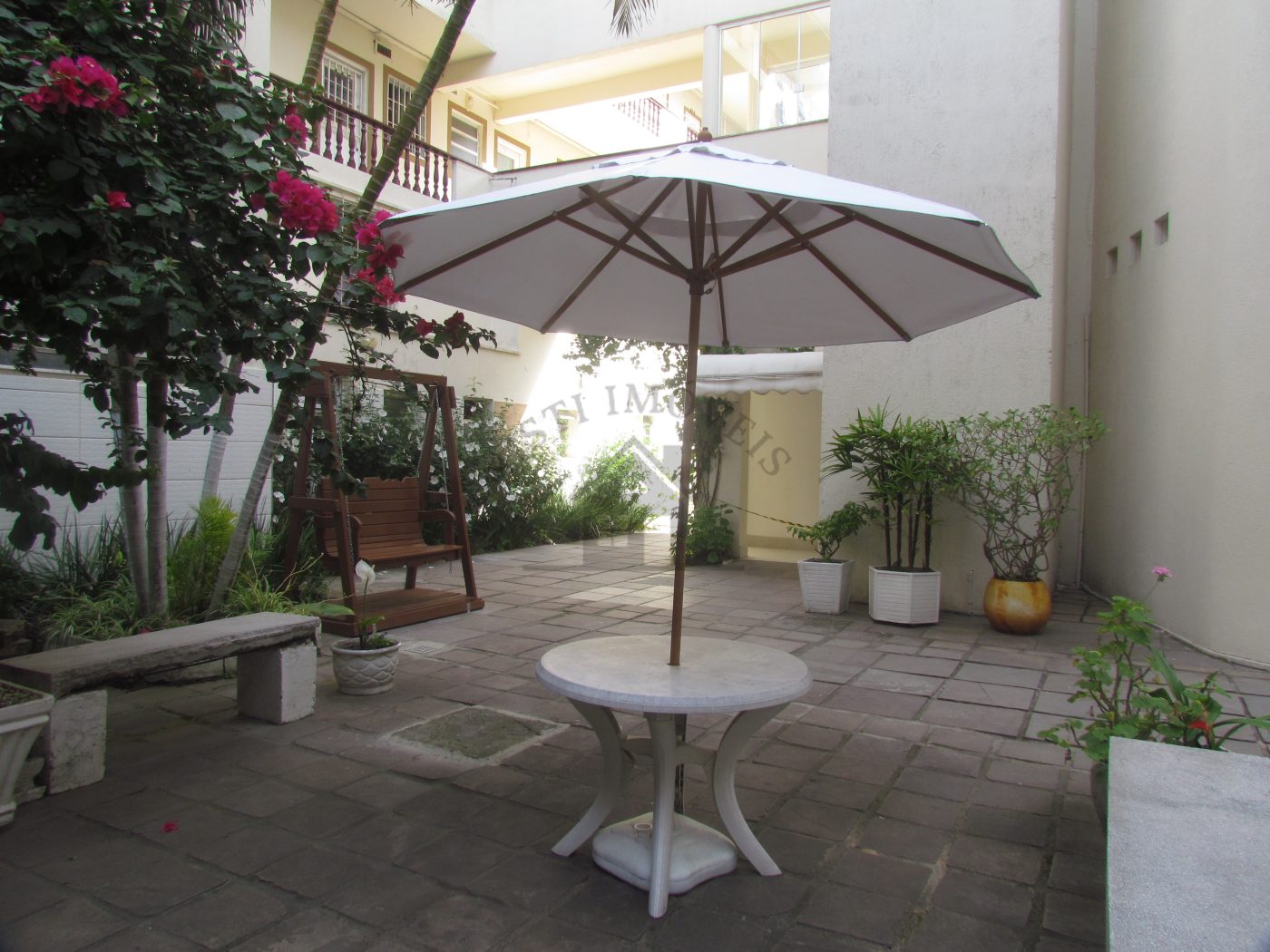 VENDE-SE APARTAMENTO VISTA MAR CENTRO CAPÃO DA CANOA