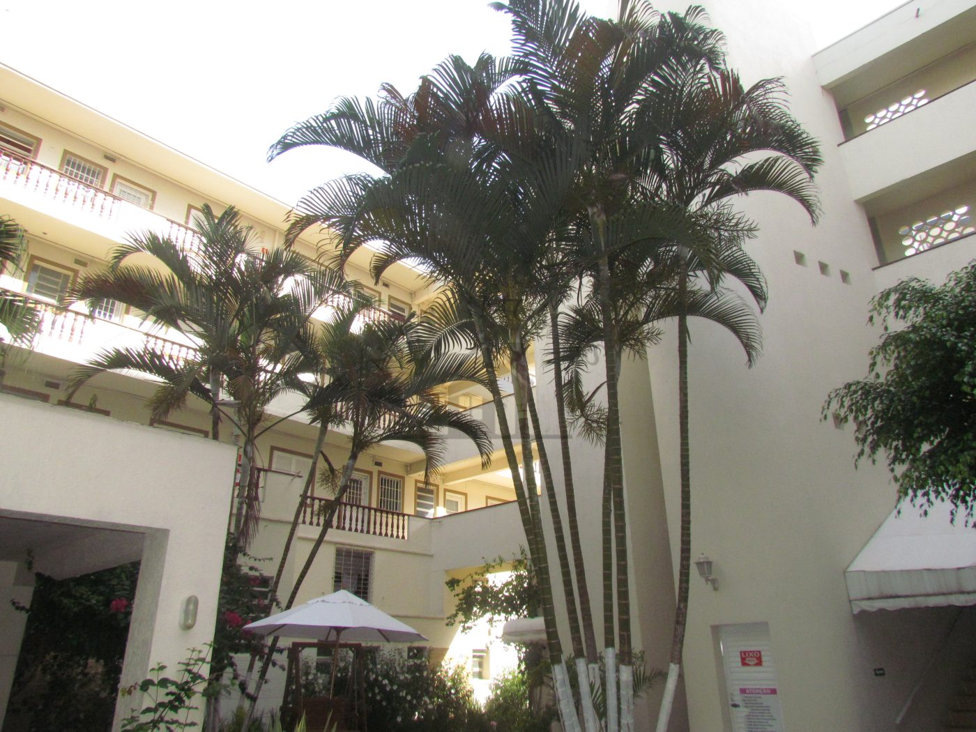 VENDE-SE APARTAMENTO VISTA MAR CENTRO CAPÃO DA CANOA